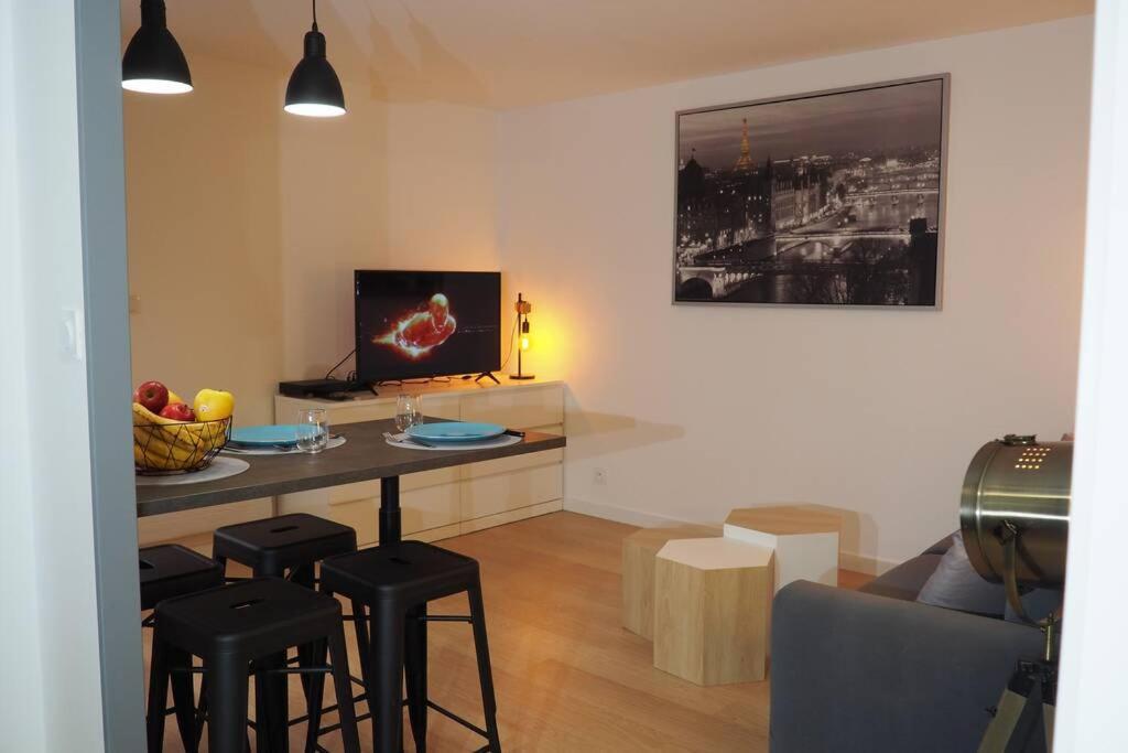 Le Faubourg-Raines - Chaleureux Studio A 5Mn De La Gare 第戎 外观 照片